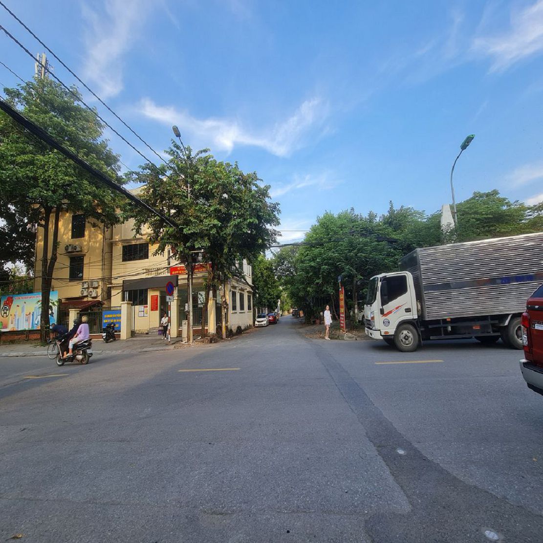 Bán nhà tặng sổ đỏ 200m2 trục chính Đa Tốn, Gia Lâm.  Lh 0989894845 - Ảnh chính